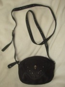 Amused by Ameko torebka listonoszka czaszka skóra naturalna czacha 