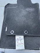 Oryginalne dywaniki welurowe przód Toyota Yaris
