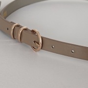 **lakierowany beżowy PASEK do sukienki 94 x 1,5 cm