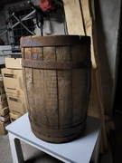 Beczka dębowa bardzo stara