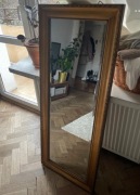 Pozłacane lustro Vinted 