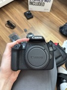 Lustrzanka Canon EOS 2000D