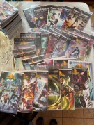 MIGHTY MORPHIN POWER RANGERS - komiksy po angielsku Melissa Flores