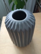 CERAMICZNY WAZON szary ryflowany prążki MODNY ORGANICZNY WZÓR 