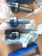 Kieł  tokarski obrotowy MK4 Polski 8811-4