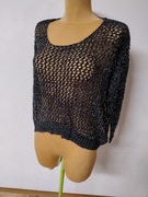 Czarna bluzka z błyszczącą nitka