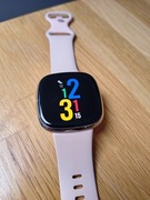 smartwatch Fitbit Sense pierwszej generacji