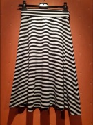 Spódnica 3/4 w czarno-białe paski zakończenie roku szkolnego XS Reserved