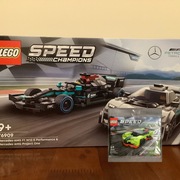 Lego 76909 Mercedes-AMG F1 W12 E Mercedes-AMG ONE plus Aston Martin GRATIS