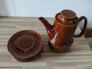 Porcelit- talerzyki deserowe z dzbankiem 