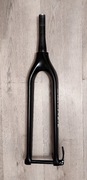 Sztywny widelec karbonowy T800 100x15mm Tapered 1-1/8/1-1/2 MTB 29"