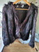 Czarno-fioletowe futerko marki H&M rozmiar S