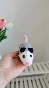 Opossum na szydełku handmade, dekoracja 