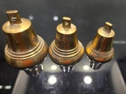 Kolekcja trzy stare Dzwonki mosiężne