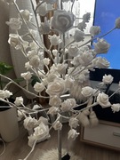 Lampa z pięknymi różyczkami 