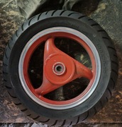 Koło felga J12x2.50 motorower 130/70-12 tubeless