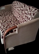 Kanapa wersalka z funkcją spania drewno kremowa mało używana