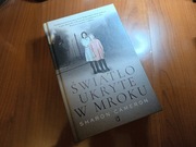 Światło ukryte w mroku. Sharon Cameron