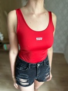 Czerwone body Levis S