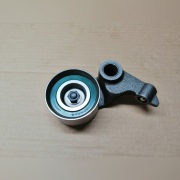 Toyota Corolla E12 2.0 D4D rolka napinacz rozrządu