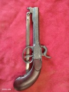 pistolet z sztyletem