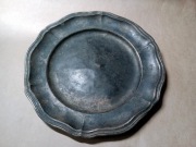 Spatynowany platerowany talerz / 18 cm