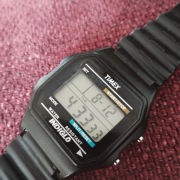 Zegarek elektroniczny Timex Indiglo Vintage lata 80