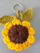 Breloczek - słonecznik 3d z listkami - rękodzieło -