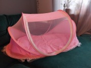 Łóżeczko turystyczne z moskitierą - na wyjazdy i do ogrodu