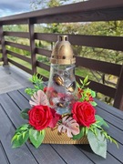 Kompozycja ze zniczem i różami na cmentarz, Piękny Stroik i znicz 2w1