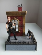 Figurka Lara Croft z Tomb Raider na dioramie