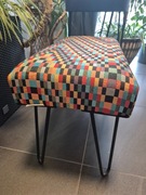 Tapicerowana ławka pufa industrialna (bench4home)