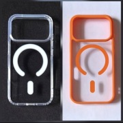 Etui klasyczne przezroczyste i pomarańczowe z MagSafe na iPhone'a 17 pro