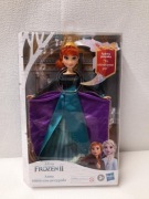 Frozen II - Lalka Anna - muzyczna przygoda - śpiewająca Anna - E8881