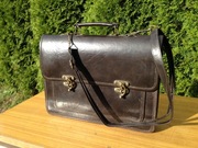 Stara teczka skórzana aktówka na dokumenty.