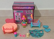 LOL SURPRISE FURNITURE zestaw mebelki laleczka  L.O.L  firmy MGA 