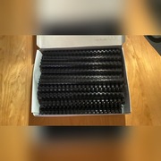 Grzbiety do bindowania, rozmiar 8 mm, kolor czarny