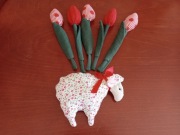 Baranek wielkanocny z tulipanami hand made