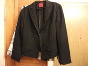 Damska marynarka czarna z delikatnymi prążkami Autograf, rozmiar 38