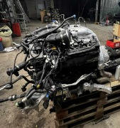 SILNIK BMW N63B44C - uszkodzony