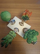 Klamerki z modeliny (p.wiatrowe obciążenie obrusów na grill-a) 