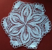 Serwetka cała haftowana duży kwiat