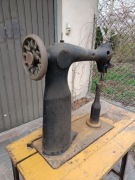 Stara sprawna maszyna szewska