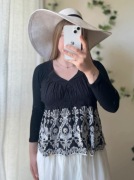 Bawełniana wiskozowa haftowana bluzka rozkloszowana luzna chiara forthi s