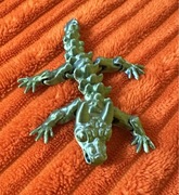 Breloczek wielokolorowa jaszczurka 3D