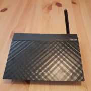 Router ASUS model RT-N10E