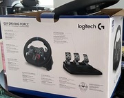 konsola ps4 + kierownica logitech g29