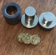 Tłocznik do samodzielnego prasowania tabletek