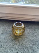 Stary wazonik szklany kolor miodowy