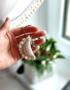 Brelok do kluczy pierożek wykonany na szydełku 